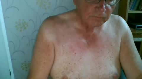suffolkboy4 online show from 07/08/26, 07:51