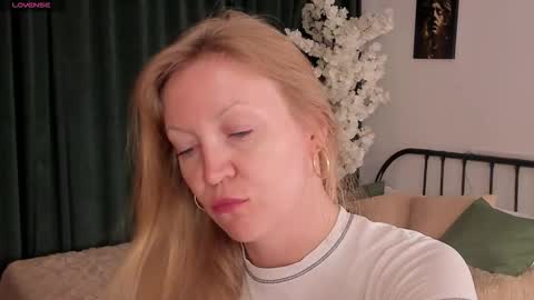 sugamomy online show from 10/14/25, 12:11