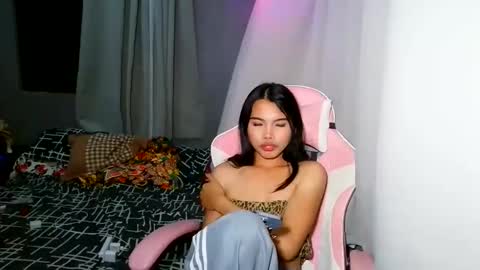 sugar_holly96 online show from 05/27/26, 12:13