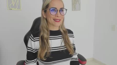 sugar_milff online show from 10/25/25, 02:13