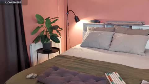 Snapshot of sugar_tomato chatting on 10/03/25, 02:14 Maria online show from 10/03/25, 02:14