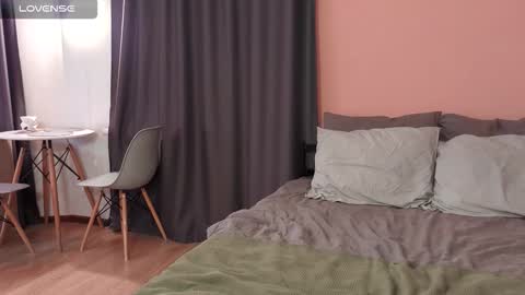 Snapshot of sugar_tomato chatting on 10/14/25, 03:02 Maria online show from 10/14/25, 03:02