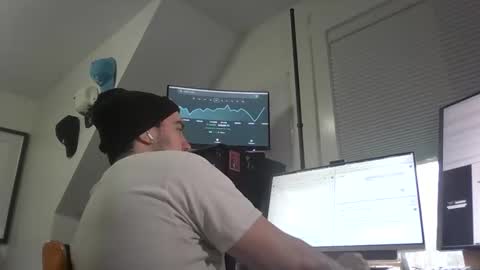 Sugar online show from 04/15/26, 08:20