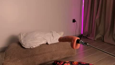 mirie online show from 03/08/25, 02:19