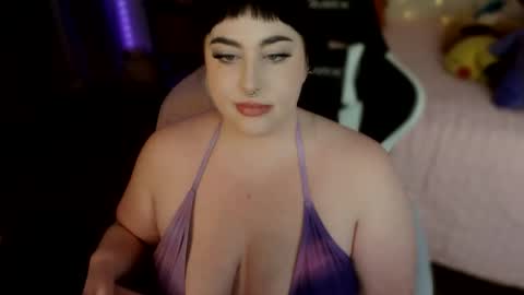 Lucy Love online show from 04/17/26, 08:56