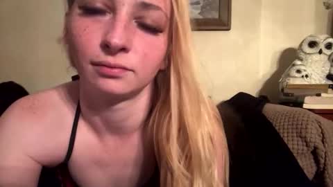 Snapshot of sugarrushxoxo chatting on 02/09/26, 05:00 sugarrushxoxo online show from 02/09/26, 05:00