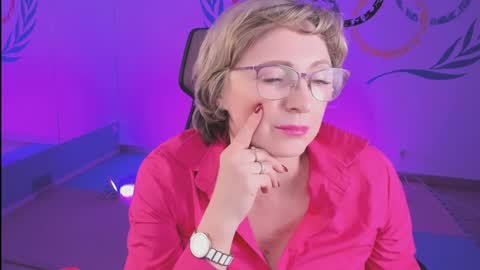 Snapshot of sugarvi chatting on 01/05/25, 07:17 Vivien online show from 01/05/25, 07:17