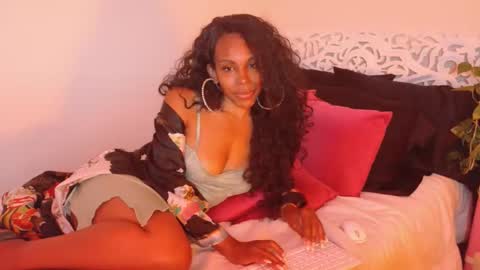 Snapshot of sugarwithkim chatting on 01/07/26, 12:18 Kim Lee online show from 01/07/26, 12:18