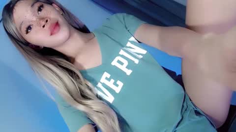 Snapshot of sugarxbaby_ chatting on 11/10/25, 09:47 LoveSugar online show from 11/10/25, 09:47