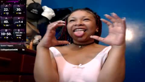 Snapshot of suggabrown_ chatting on 07/19/26, 09:13 suggabrown_ online show from 07/19/26, 09:13