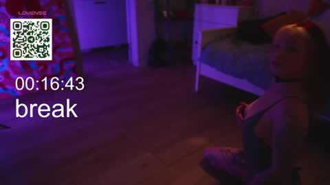 Lika ginger  Jessy blond   online show from 09/28/25, 07:03