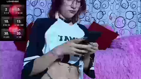    online show from 09/23/25, 01:08