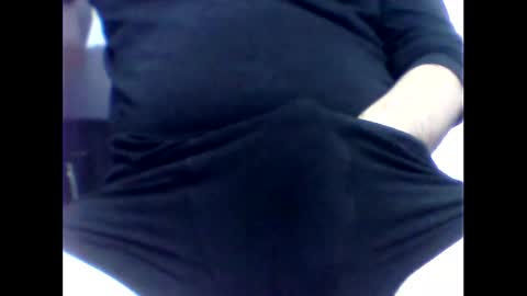 Snapshot of suleyman38 chatting on 10/12/25, 03:11 suleyman38 online show from 10/12/25, 03:11