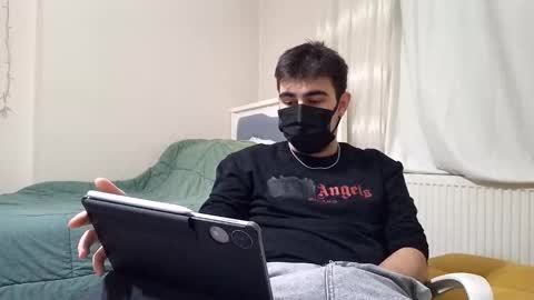 Snapshot of sullyniko chatting on 10/17/25, 08:55 Niko online show from 10/17/25, 08:55