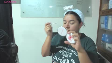 summer_girls01 online show from 01/05/25, 12:20