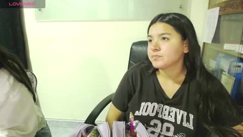 Snapshot of summer_girls01 chatting on 02/14/25, 10:14 summer_girls01 online show from 02/14/25, 10:14