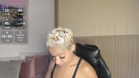 Snapshot of summer_night_ chatting on 12/22/25, 11:29 Summer online show from 12/22/25, 11:29