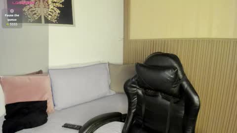 Snapshot of summer_night_ chatting on 01/11/26, 02:22 Summer online show from 01/11/26, 02:22