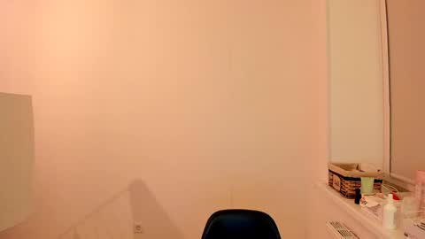 Summer Preston online show from 03/12/25, 07:59