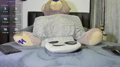 Andres-tattoos  Derek Hairy online show from 09/24/25, 10:46