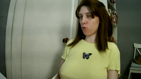 Snapshot of summerbluesky chatting on 07/03/26, 04:57 summerbluesky online show from 07/03/26, 04:57