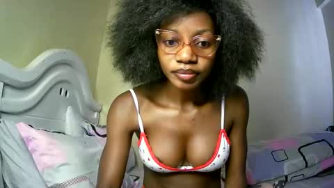 Snapshot of summerbuddy chatting on 02/17/25, 04:53 summerbuddy online show from 02/17/25, 04:53