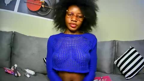 Snapshot of summerbuddy chatting on 03/09/25, 05:00 summerbuddy online show from 03/09/25, 05:00