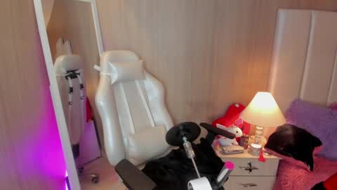       -  - online show from 05/22/26, 09:09