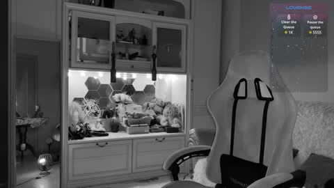 Miss Nelly online show from 02/25/25, 02:36