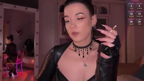 Miss Nelly online show from 09/15/25, 11:16