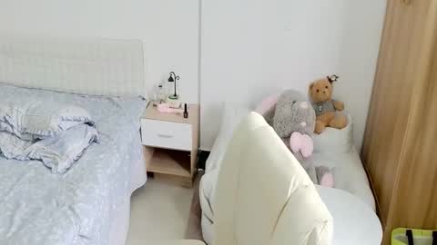 Snapshot of sun_yummy chatting on 11/10/25, 03:27 Lucis online show from 11/10/25, 03:27