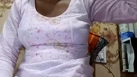 sunali_jain03 online show from 06/19/26, 07:34