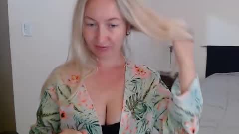 sunbrilliant online show from 04/07/26, 02:17