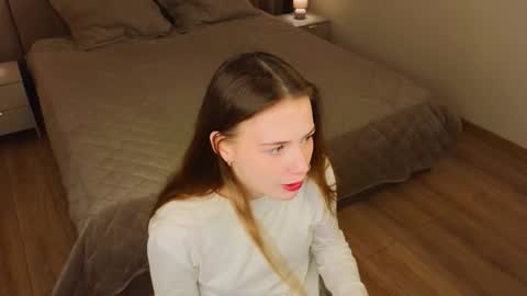 Snapshot of sundayferrigno chatting on 12/15/25, 04:06 Angella online show from 12/15/25, 04:06