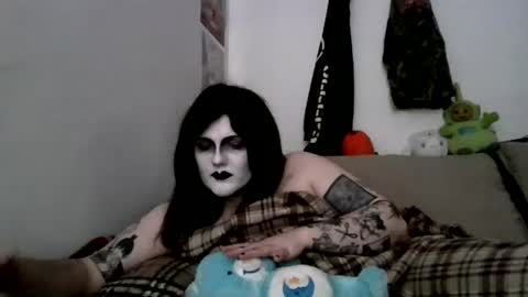 Snapshot of sundaygoth chatting on 06/15/26, 03:14 sundaygoth online show from 06/15/26, 03:14