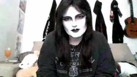 Snapshot of sundaygoth chatting on 06/16/26, 06:43 sundaygoth online show from 06/16/26, 06:43