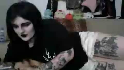 Snapshot of sundaygoth chatting on 06/21/26, 02:52 sundaygoth online show from 06/21/26, 02:52