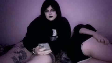 Snapshot of sundaygoth chatting on 07/01/26, 12:45 sundaygoth online show from 07/01/26, 12:45
