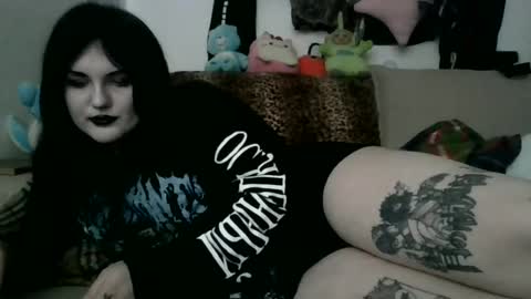 Snapshot of sundaygoth chatting on 07/04/26, 03:29 sundaygoth online show from 07/04/26, 03:29