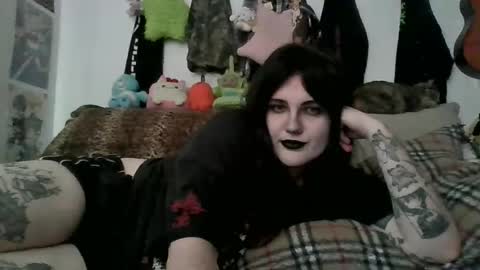 Snapshot of sundaygoth chatting on 07/10/26, 05:26 sundaygoth online show from 07/10/26, 05:26