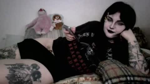 Snapshot of sundaygoth chatting on 07/28/26, 06:07 sundaygoth online show from 07/28/26, 06:07