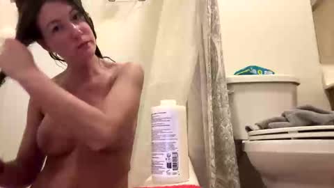 Snapshot of sunnbabe92485 chatting on 12/01/25, 01:21 sunnbabe92485 online show from 12/01/25, 01:21