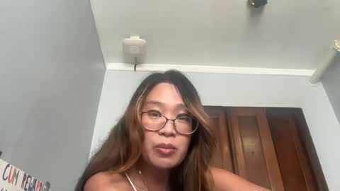 Snapshot of sunneeshellee chatting on 06/24/26, 10:42 sunneeshellee online show from 06/24/26, 10:42