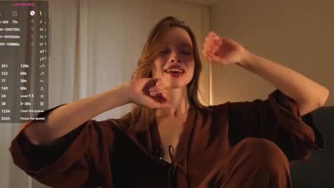 Kiki online show from 09/12/25, 01:06