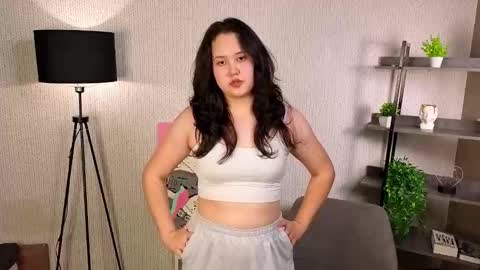 Kiki online show from 11/26/25, 12:17