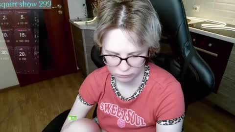 Snapshot of sunny_mood chatting on 05/18/26, 07:47 sunny mood online show from 05/18/26, 07:47