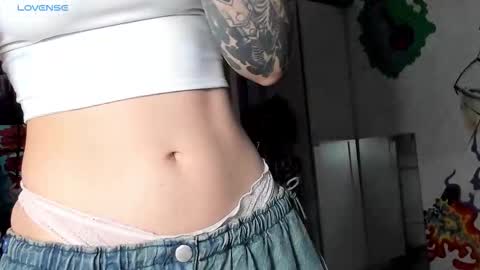 Sunny online show from 10/15/25, 04:18