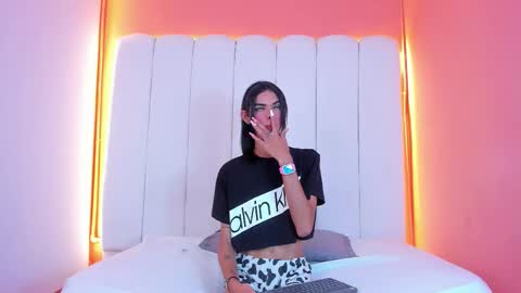 Snapshot of sunny_os chatting on 02/02/26, 07:34 Sunny online show from 02/02/26, 07:34