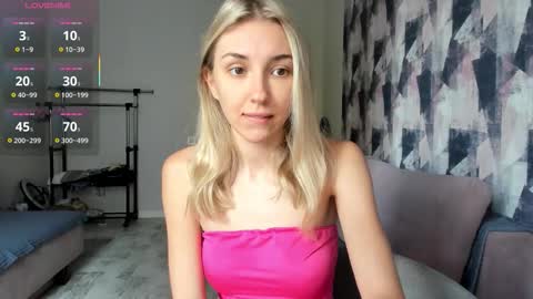 Rina online show from 09/10/25, 07:19