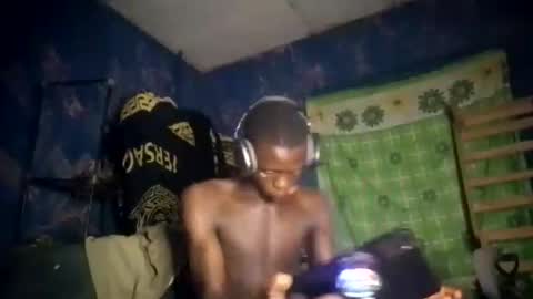 Sunnyblack2 online show from 04/14/26, 08:37